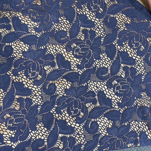 TORRID SHIRT FLORAL SEMI SHEER CUT OUT V-NECK LIGHTWEIGHT STRETCH WOMEN'S 2 (2X) - Picture 3 of 10